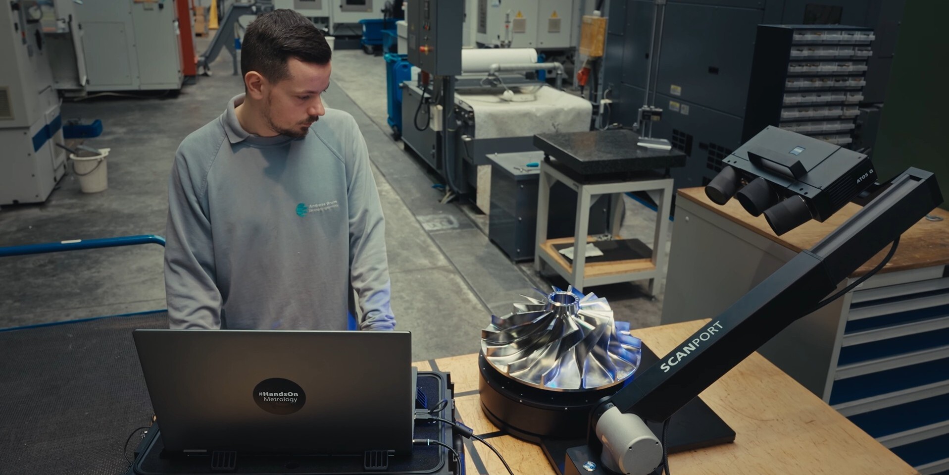 ATOS Q being used with the ZEISS ScanPort